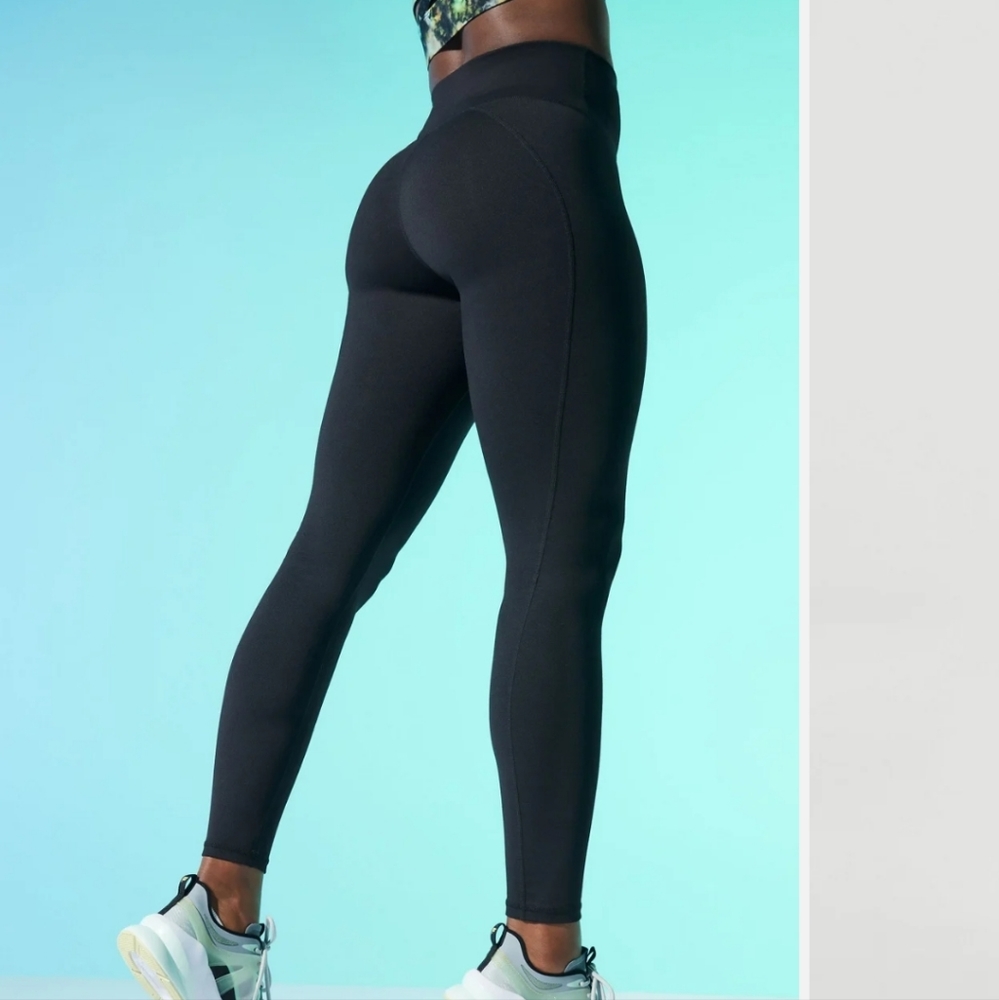 NWT Fabletics legging High-Waisted Powerhold 7/8 Black Large